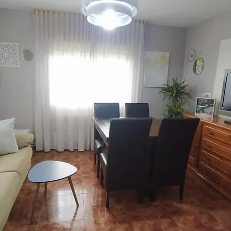 בית נופש Casa Con Jardin En