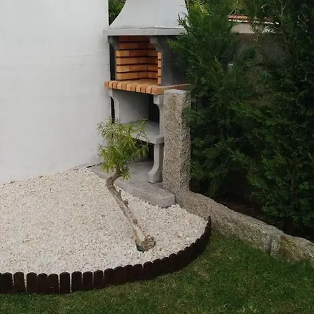 Casa Con Jardin En *